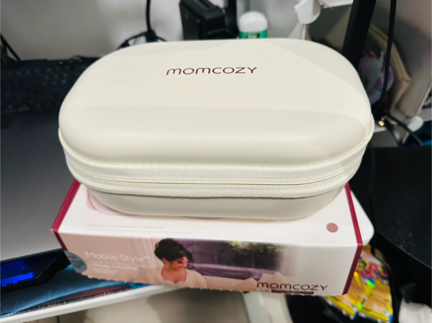 Momcozy Wearable Breast Pump Mobile Style BP311