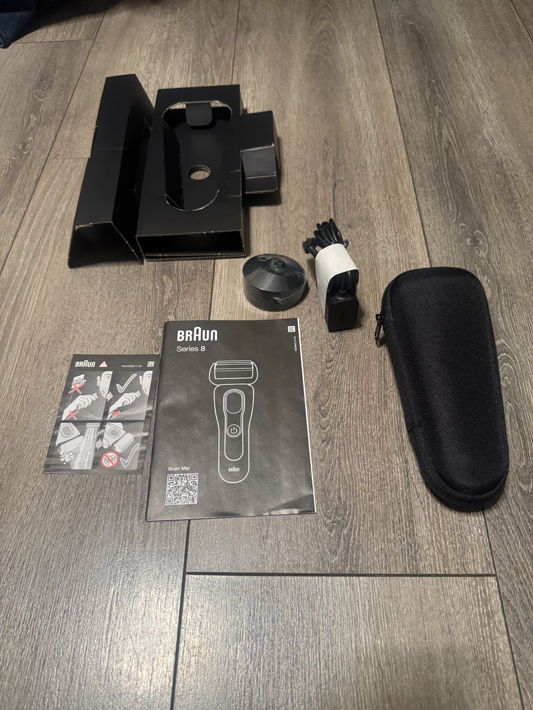 Braun Series 8 Electric Shaver – Brand New Open Box - photo 4