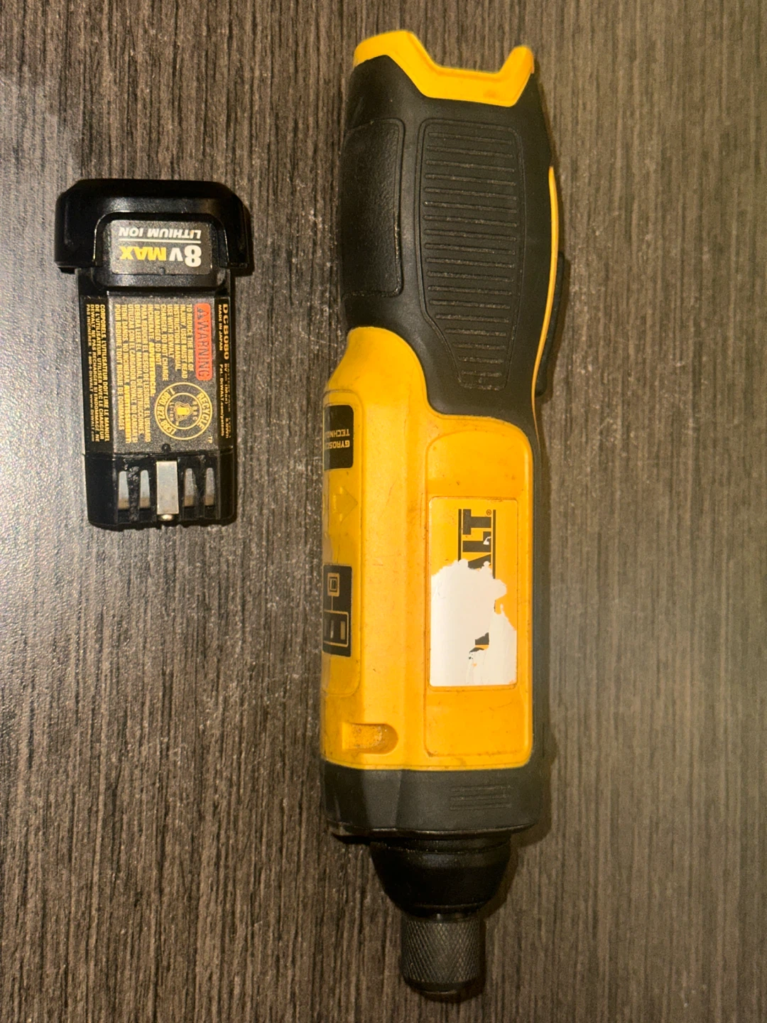 Dewalt V8 - photo 2