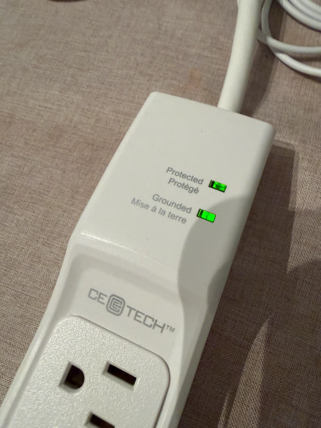 Commercial Electric 6 ft. 7-Outlet Surge Protector with USB - photo 3