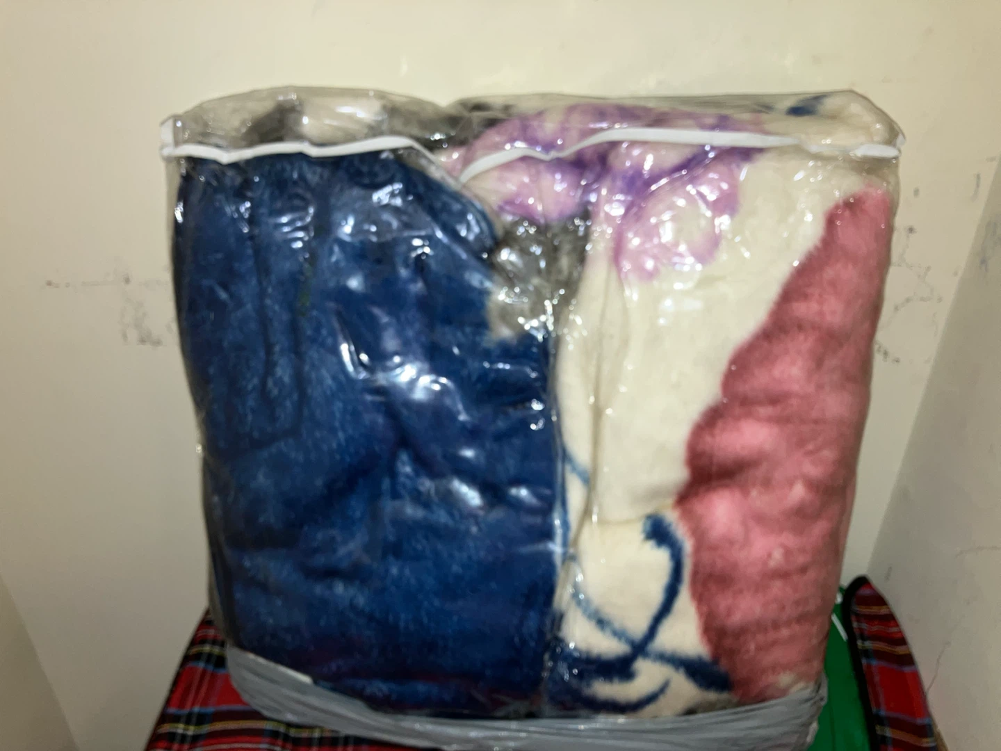 Floral Patterned Fleece Blanket - photo 2