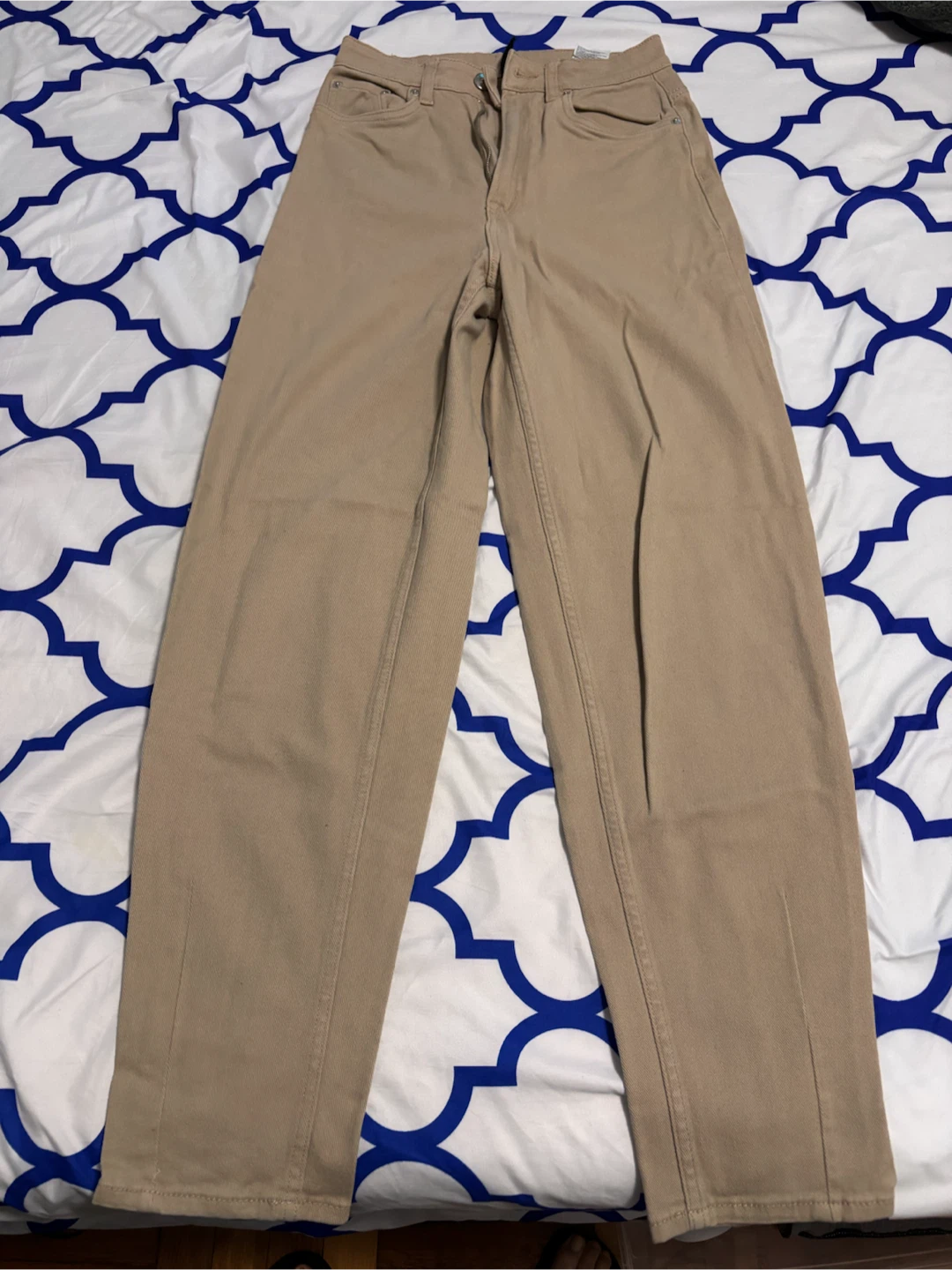 H&M Divided Beige Straight Leg Pants Size 2 - photo 2