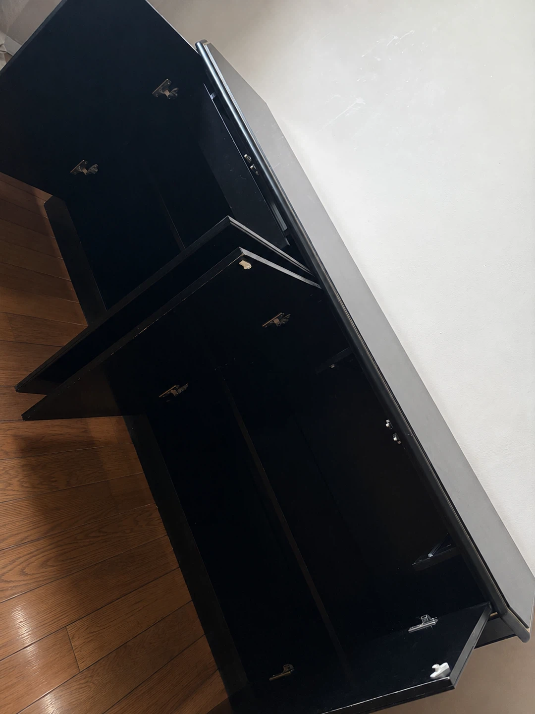 Modern Black High-Gloss Sideboard - photo 4