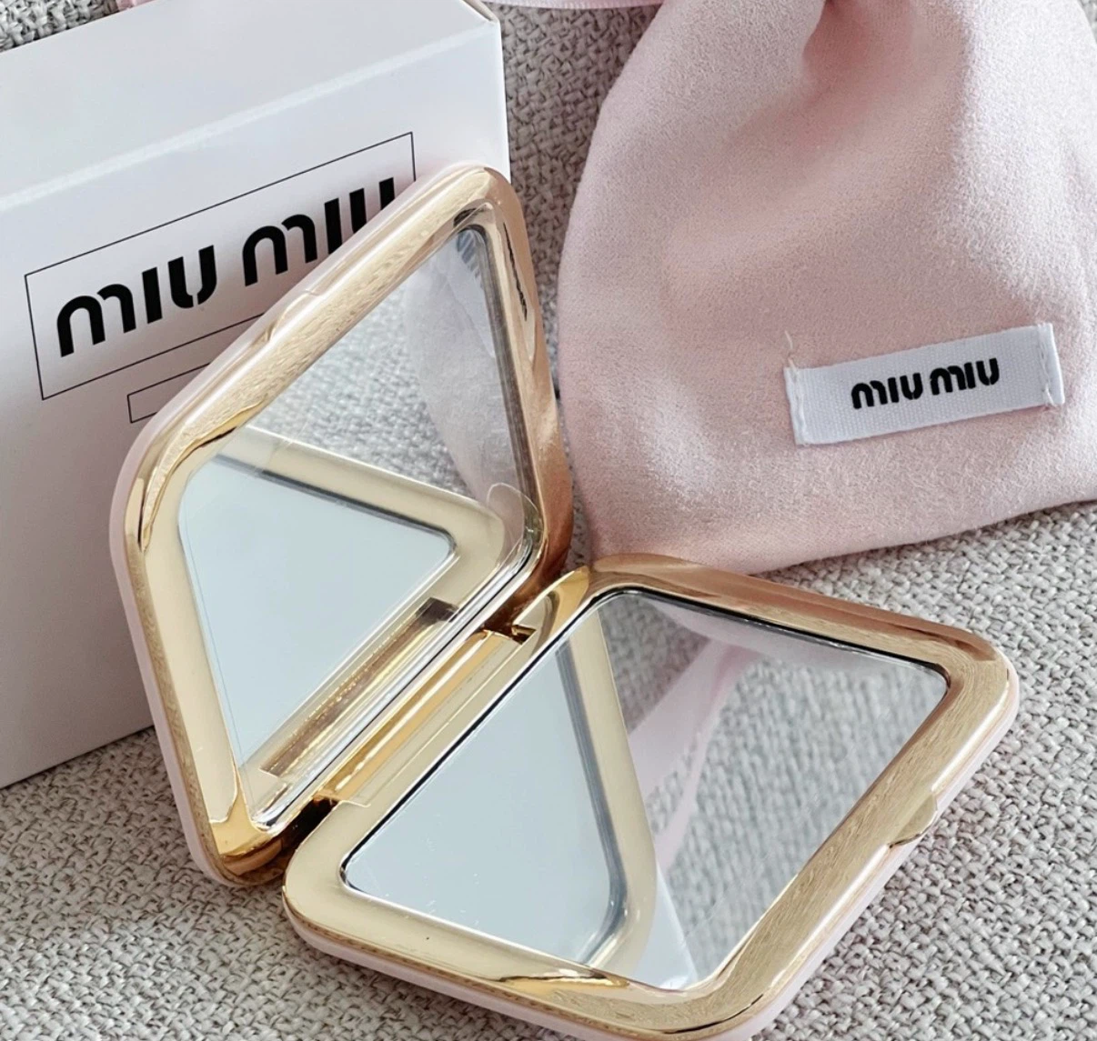 Miu Miu Macaron Pink Mirror - photo 3