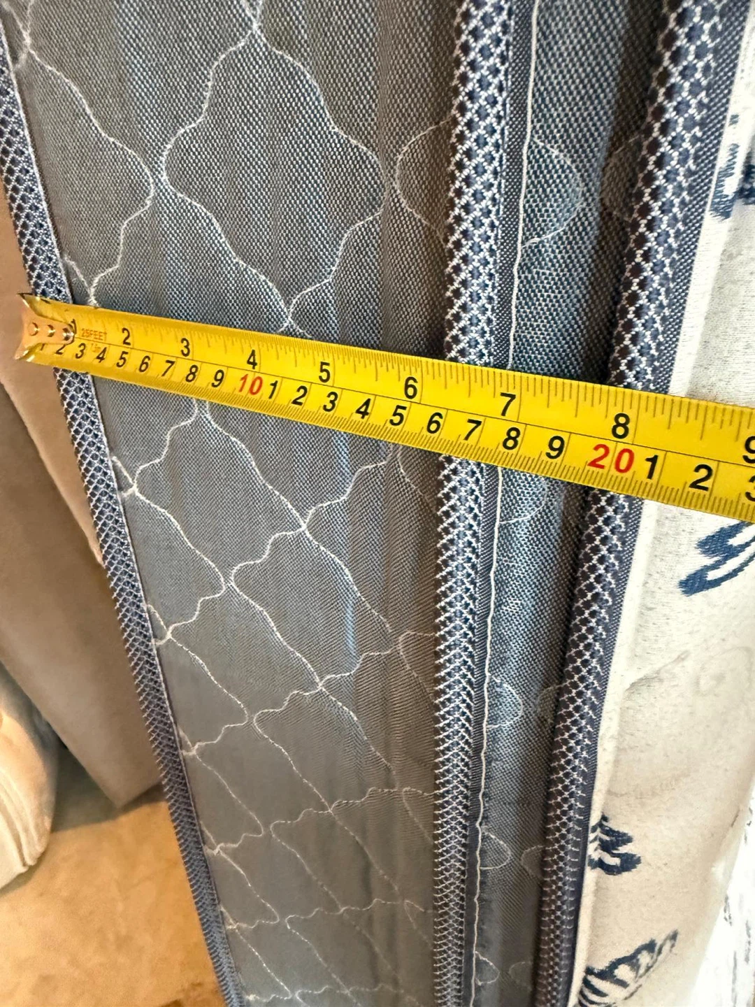 Sealy Mattress king sz . Delivery $$ - photo 3