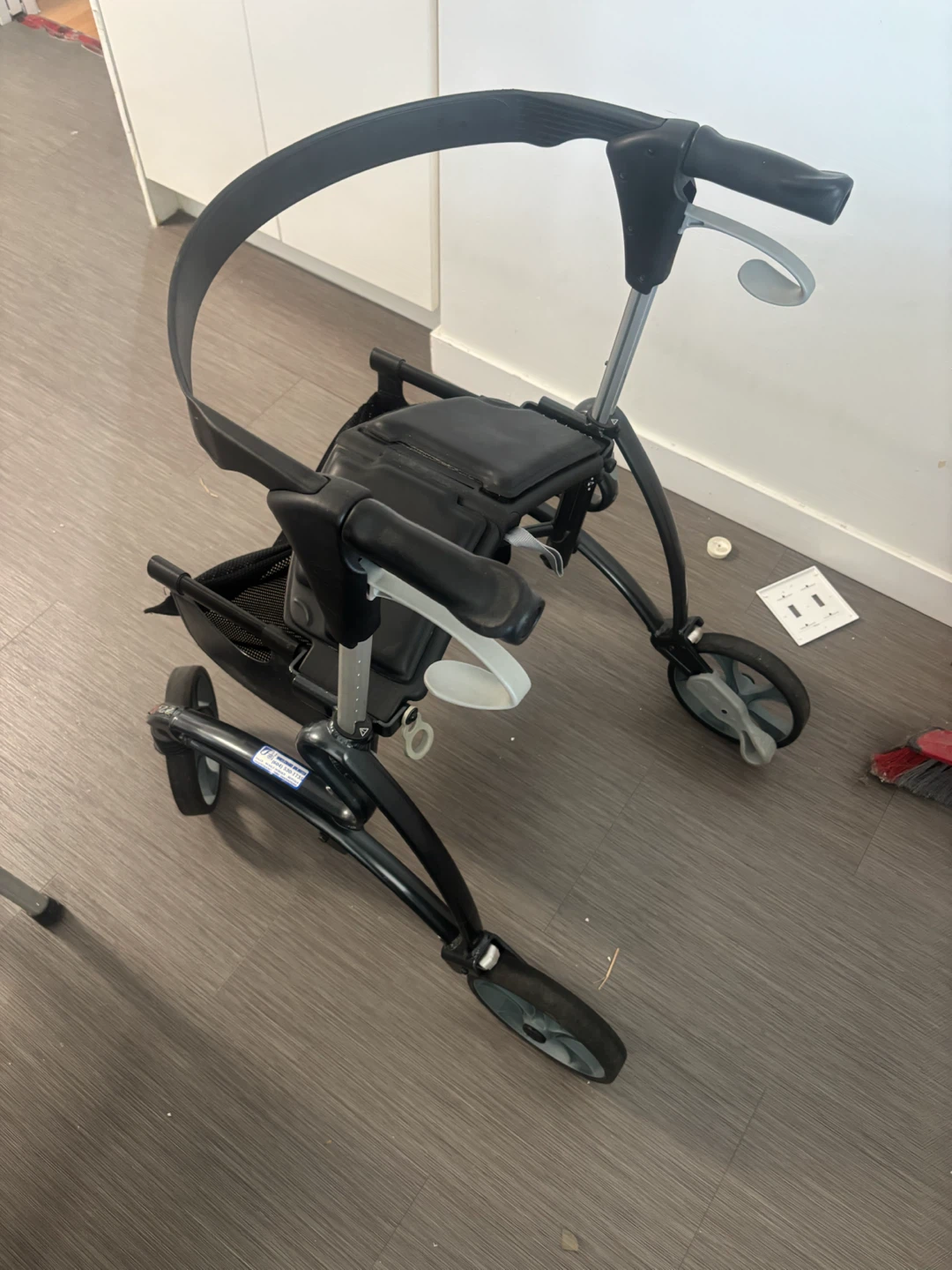 Used Walker/Rollator - photo 2