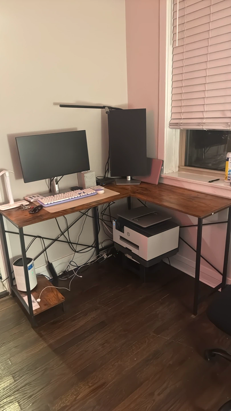 Corner L-Shaped Desk with Wood Finish
