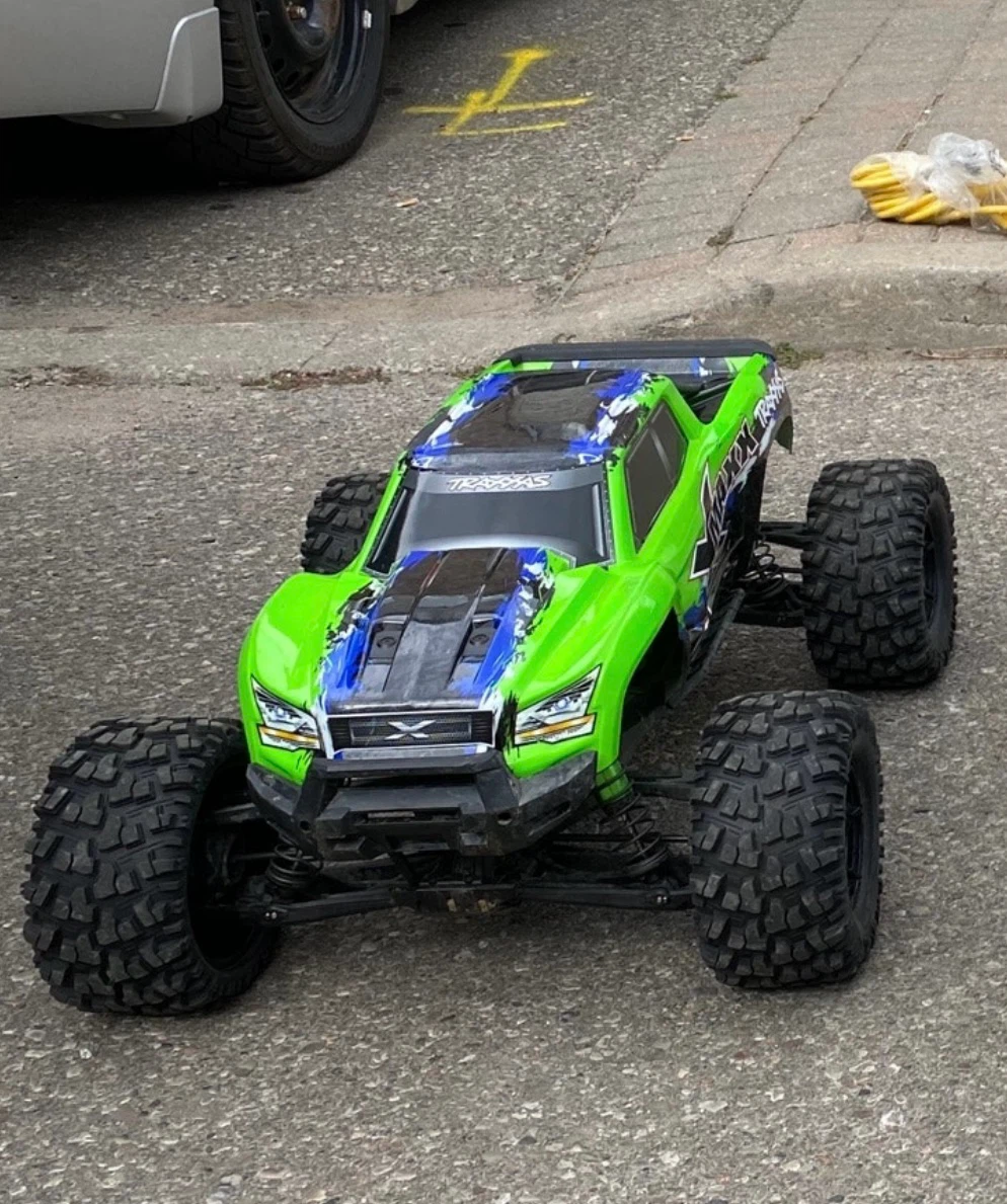 Traxxas Maxx RC Monster Truck