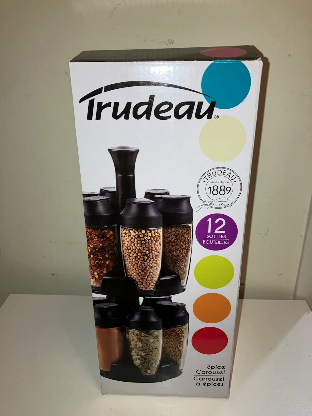 Trudeau Spice Carousel with 12 Savoury Spice Samplers