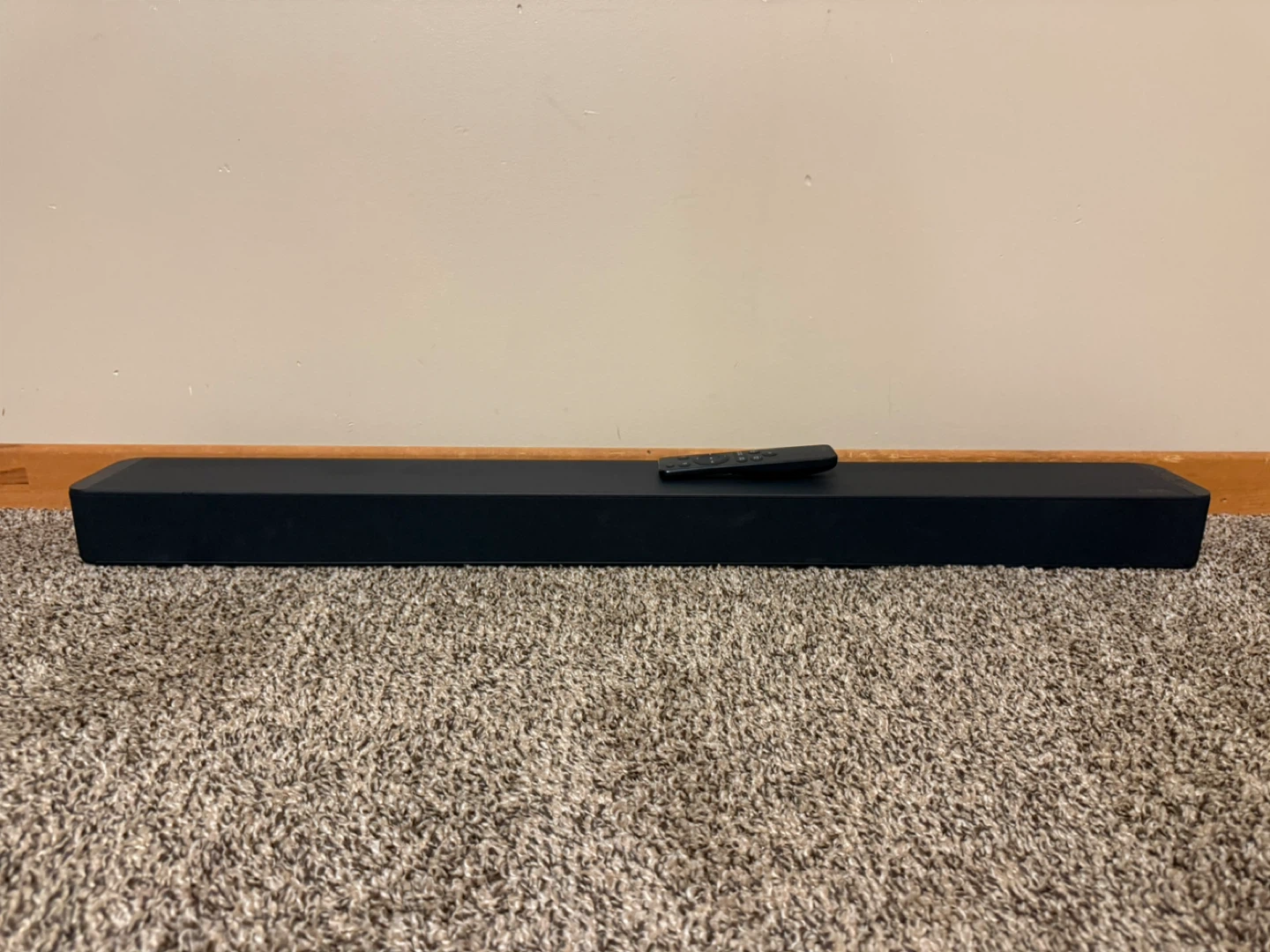 Black Soundbar with Remote