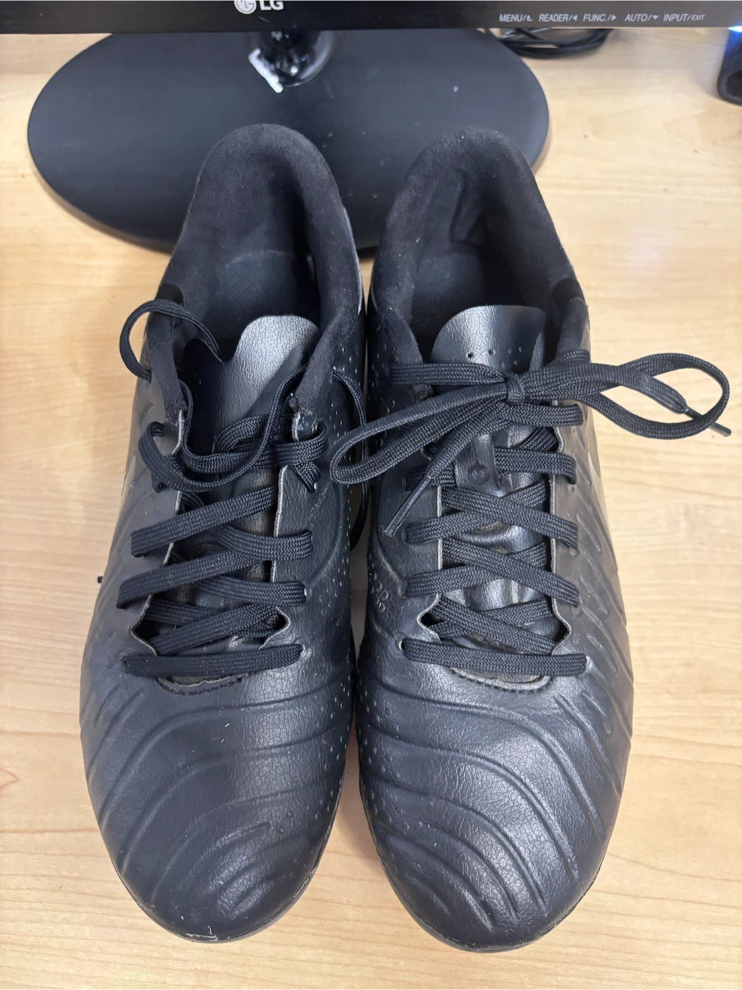 Nike Tiempo Soccer Cleats size 7