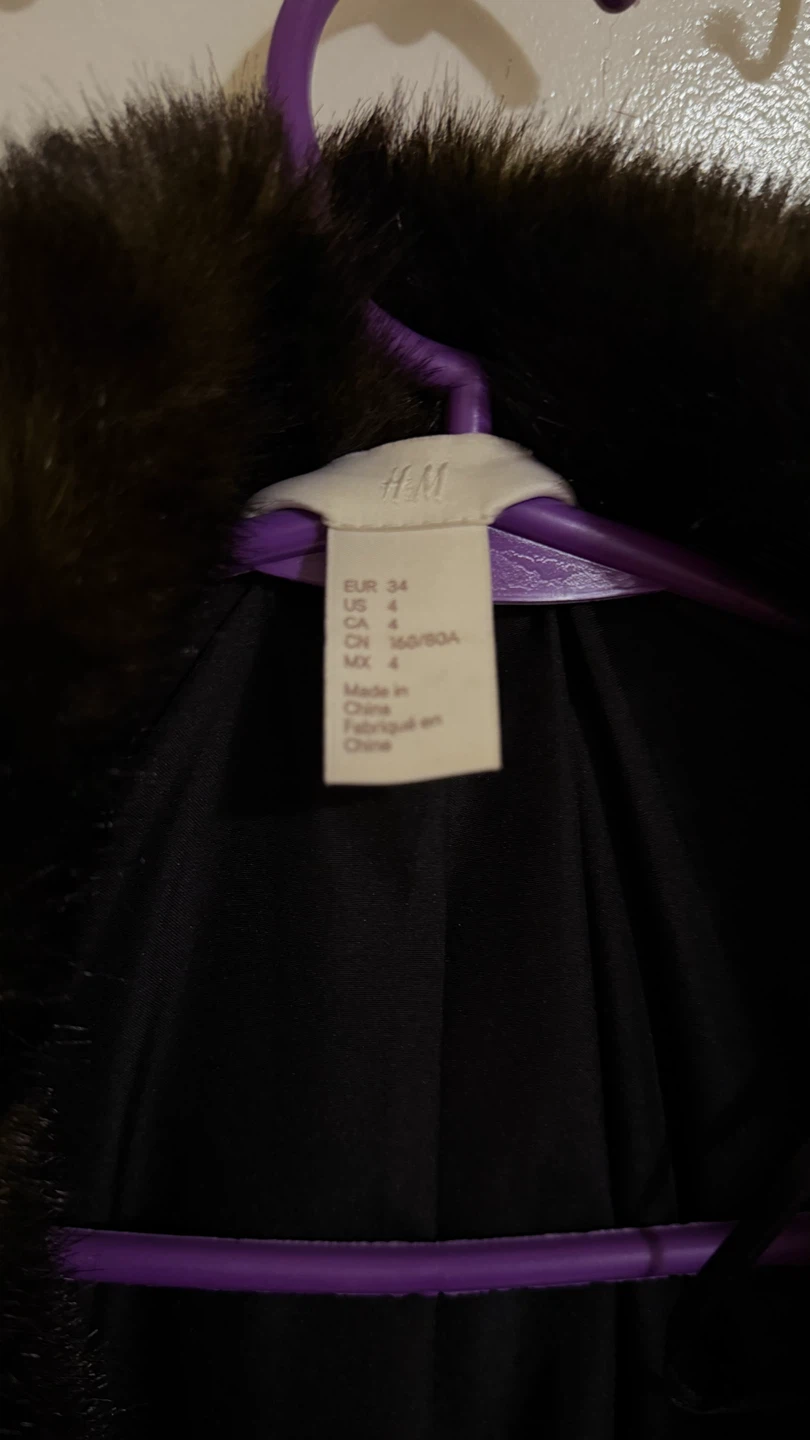H&M Faux Fur Coat - Size 4 - photo 3