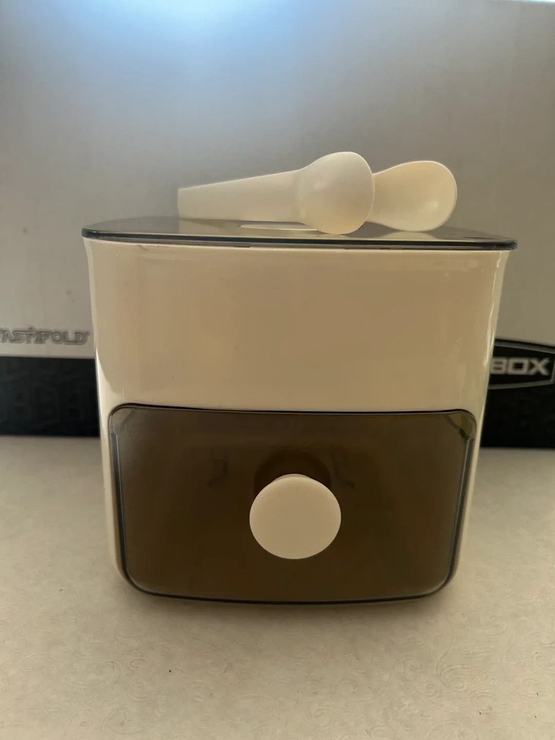 Ice Cube Box with Button Release - photo 2
