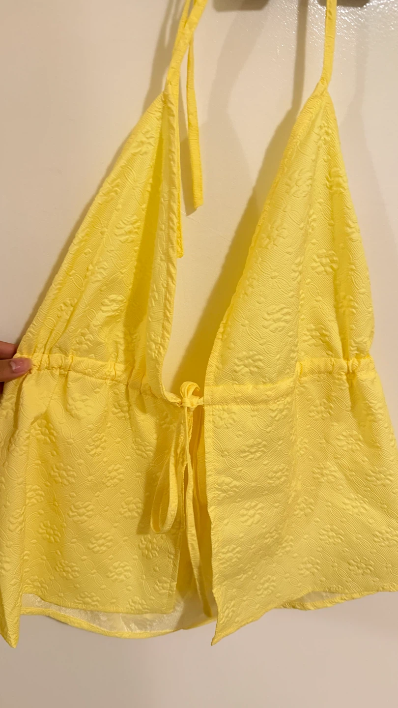 Yellow Halter Neck Crop Top - photo 3