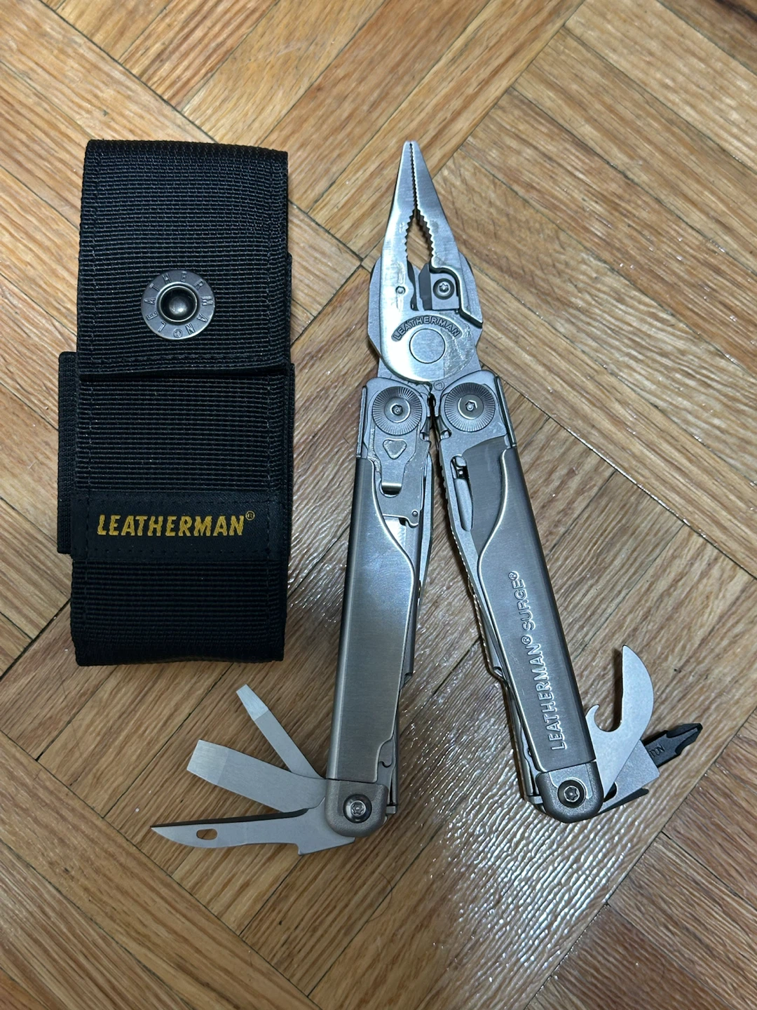 Leatherman Surge Multi-tool with Sheath - photo 3