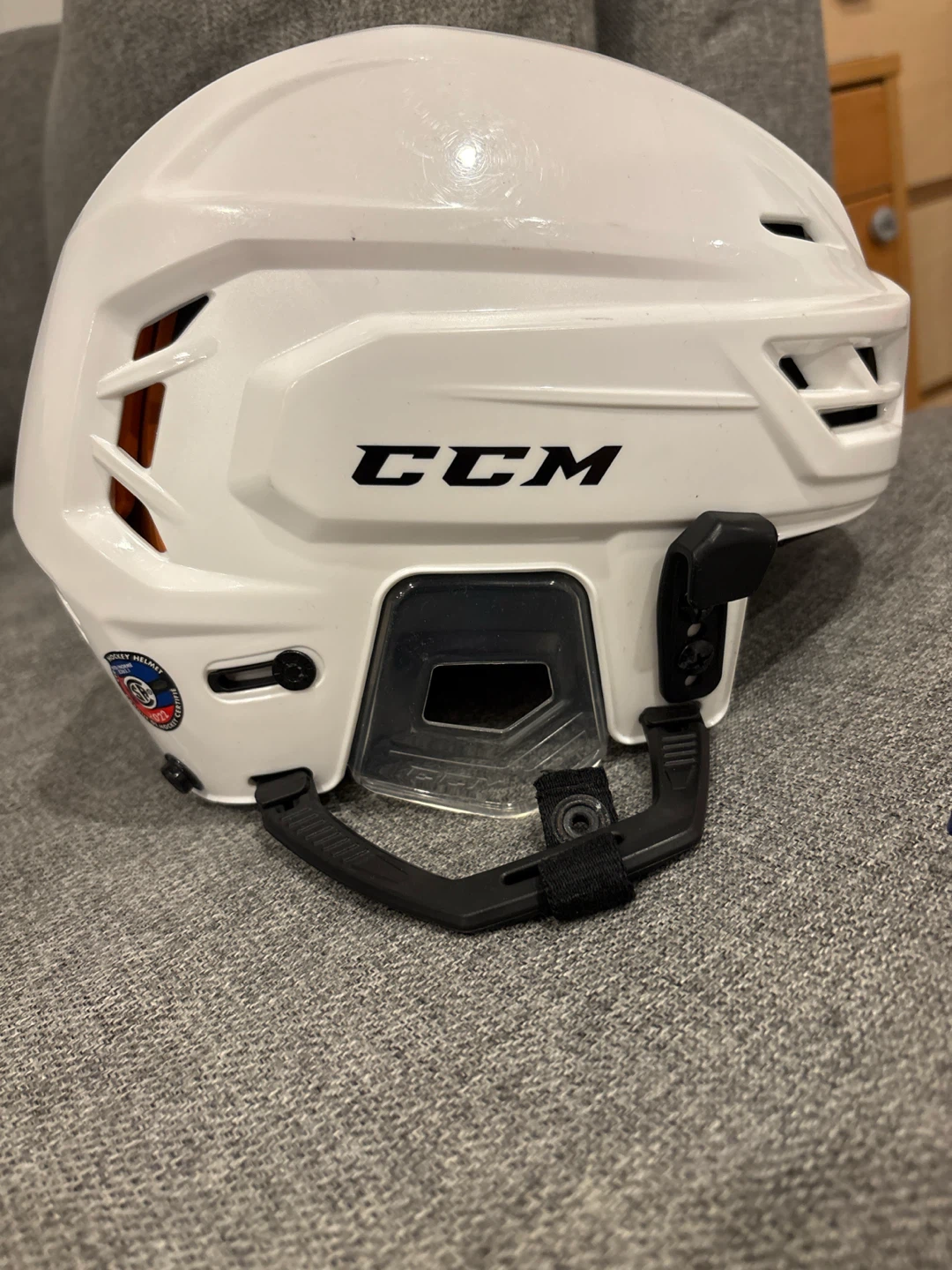 CCM Tacks 710 Hockey Helmet - Size L - photo 4