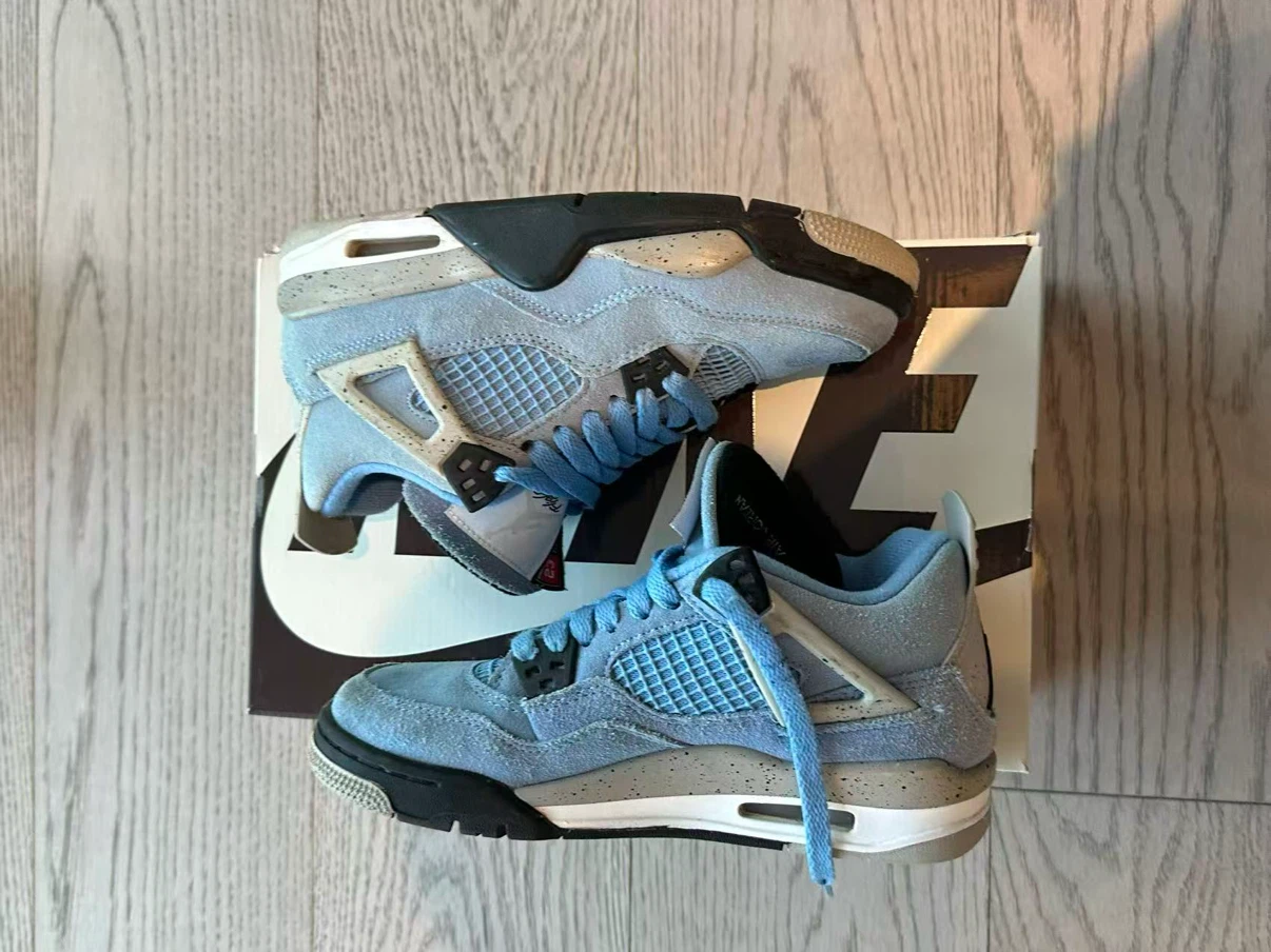 Air Jordan 4 Retro University Blue size 4.5 us replacement box