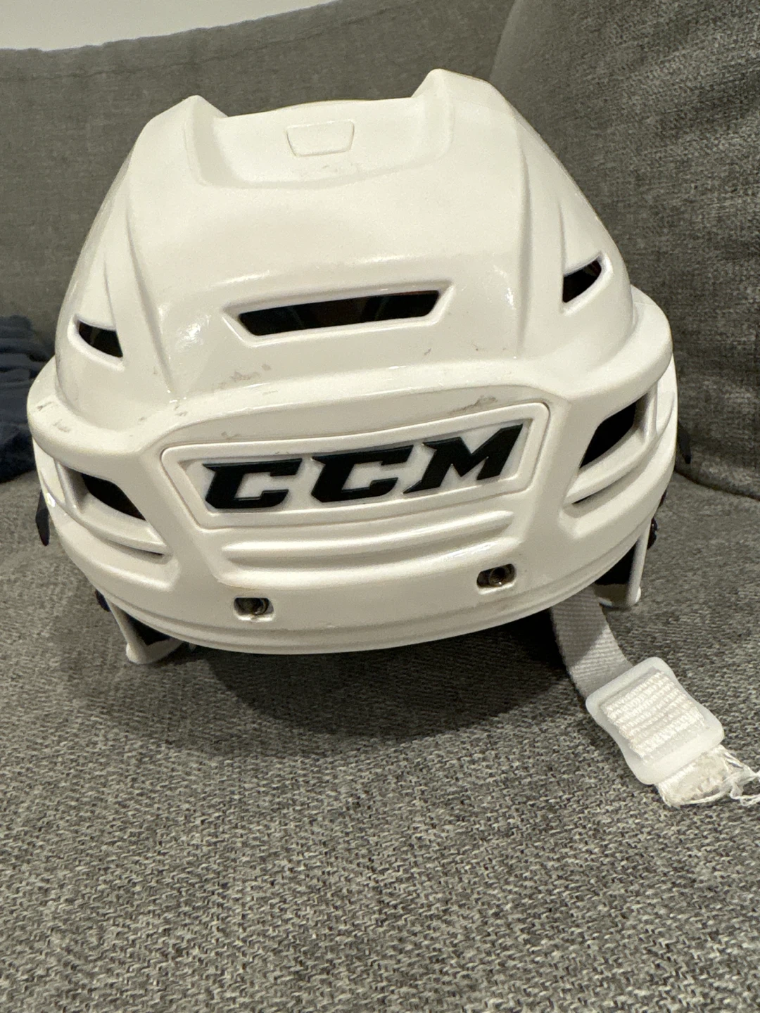 CCM tacks 710 helmet Small