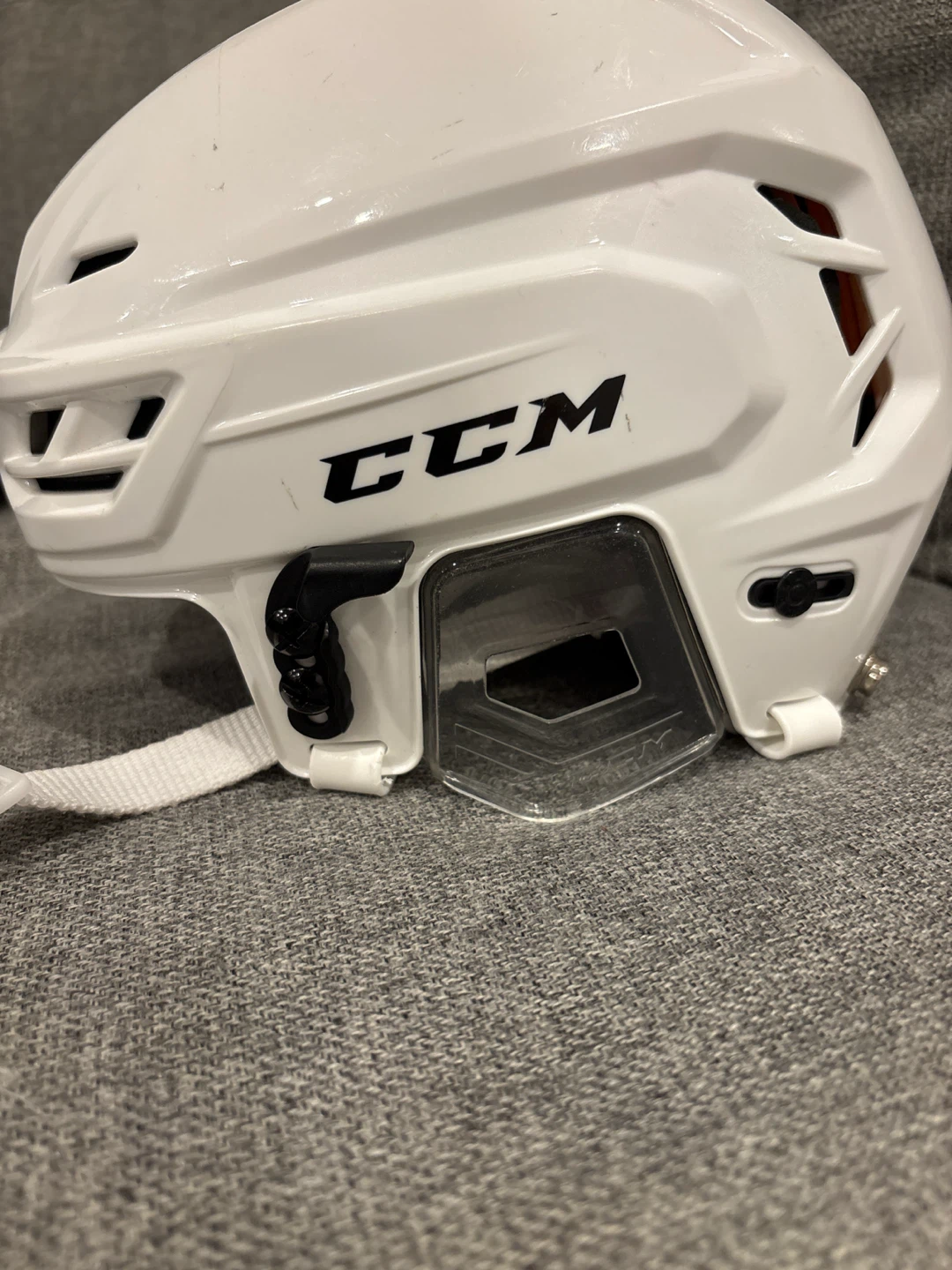 CCM tacks 710 helmet Small - photo 2