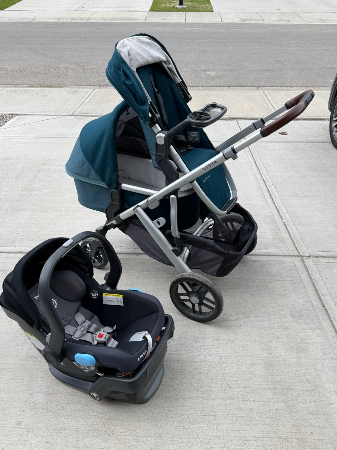 UppaBABY Vista V2 + Mesa Infant Car seat