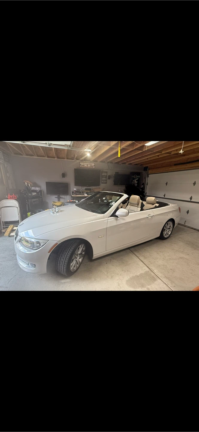 2013 White BMW Convertible 328i - photo 2