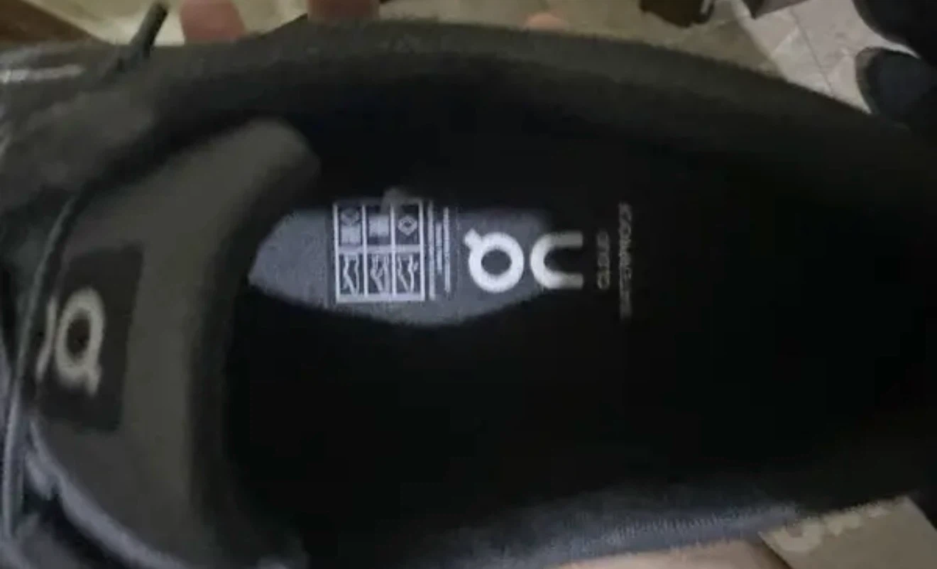 On Cloud Waterproof Running Shoes - photo 5