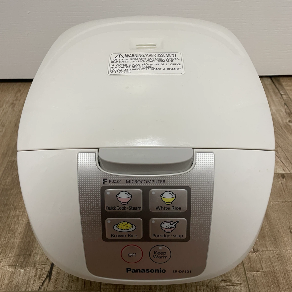Panasonic 5 Cups Rice Cooker (SR-DF101)