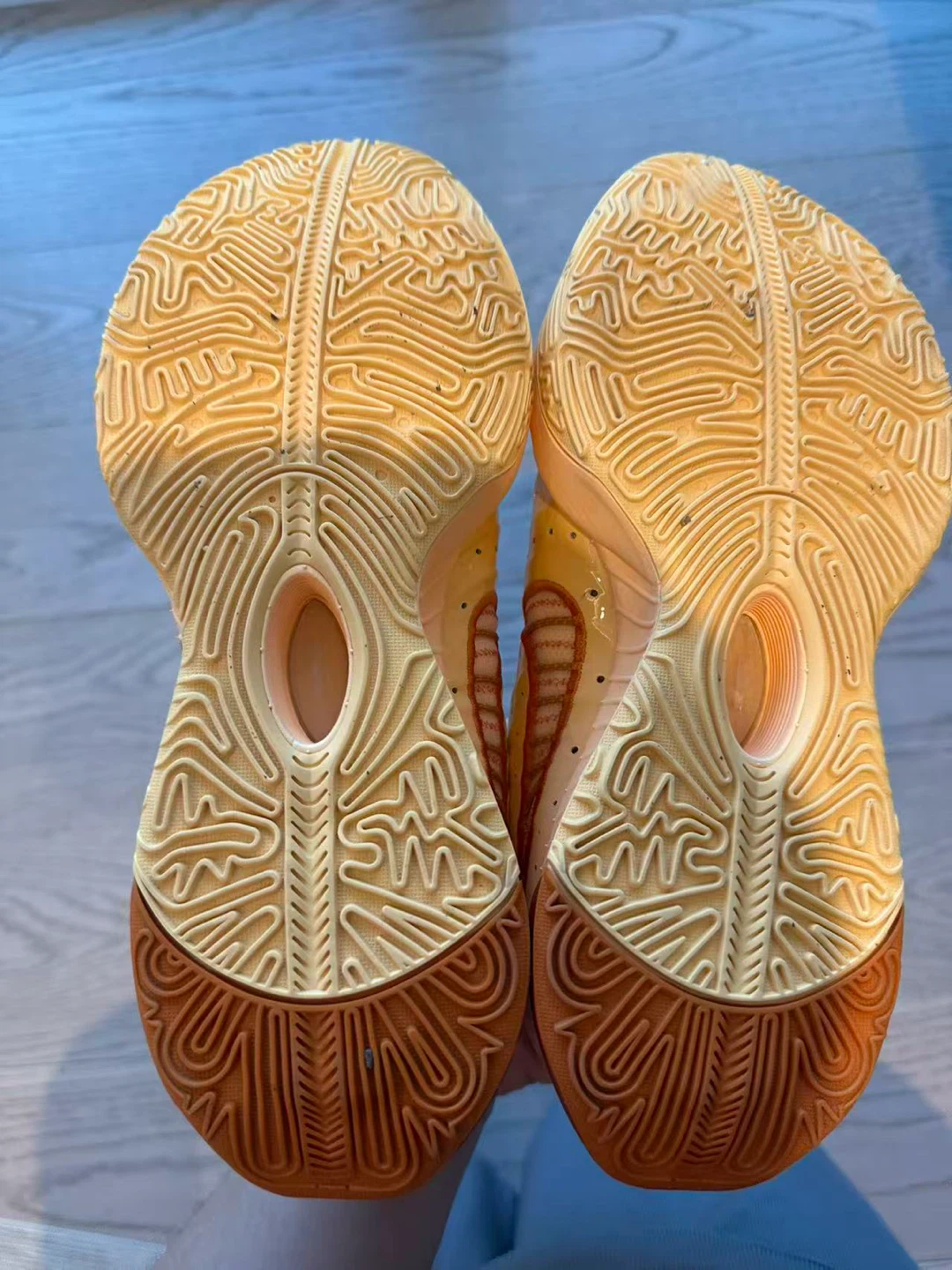 LeBron’s great color way size 7 us good condtion - photo 4