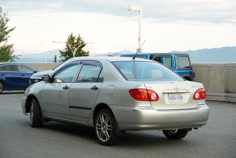 2003 Toyota Corolla CE Sedan - photo 3