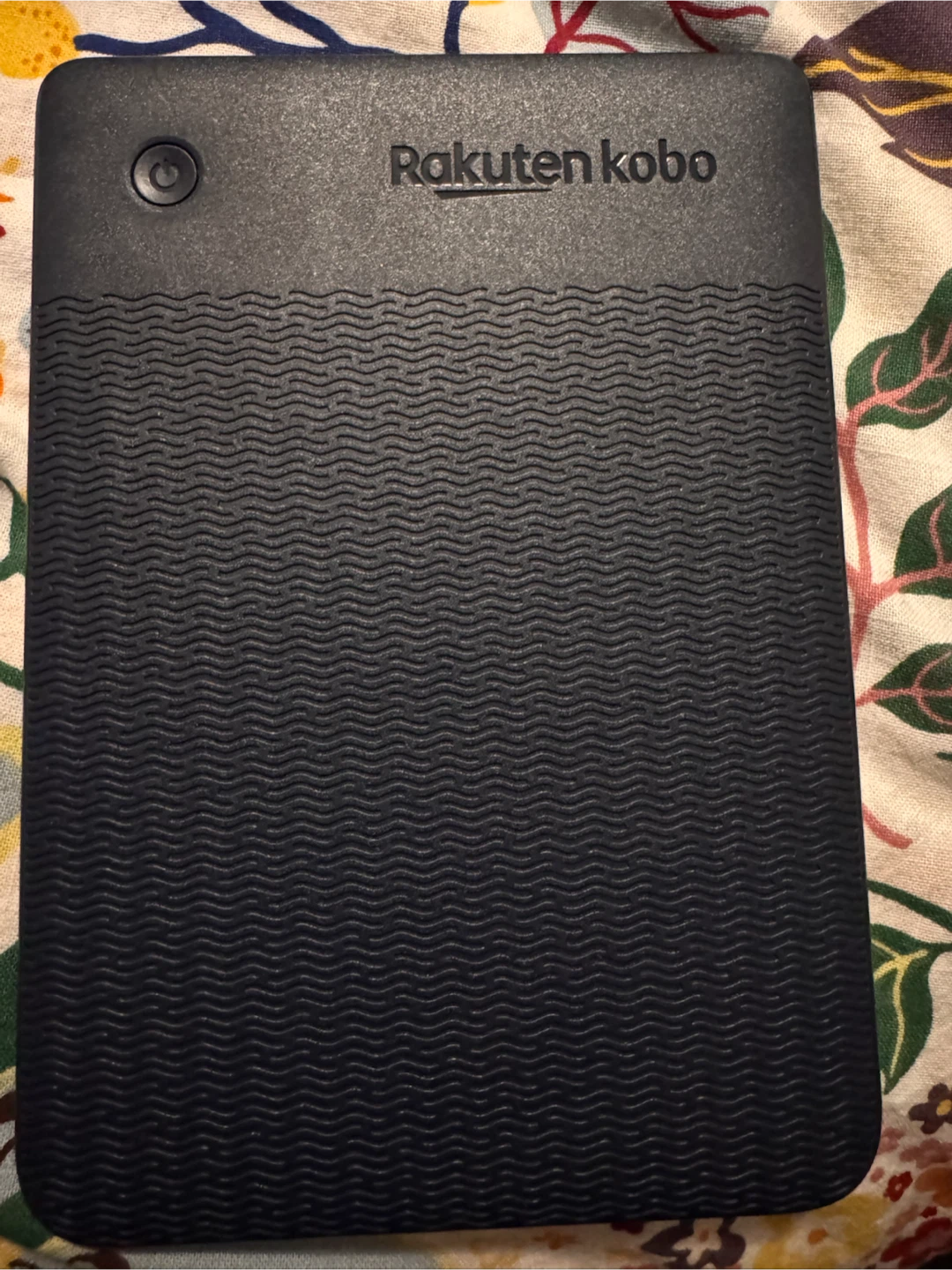 Kobo Clara 2E with silicon protector & strap. From early 2024. - photo 4