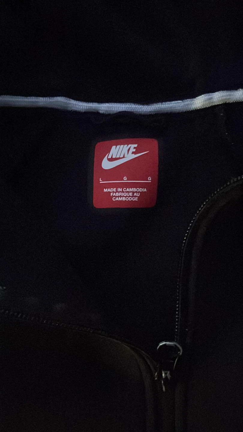Black Nike tech - size large in kids - 45$ - photo 4