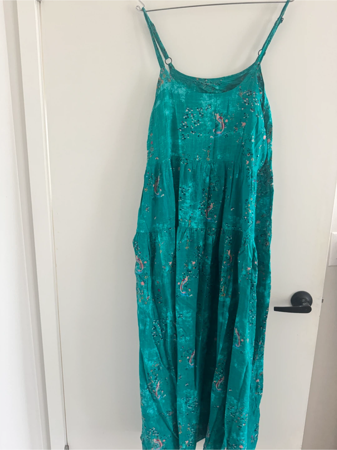 4 women’s dresses for $10. - photo 2