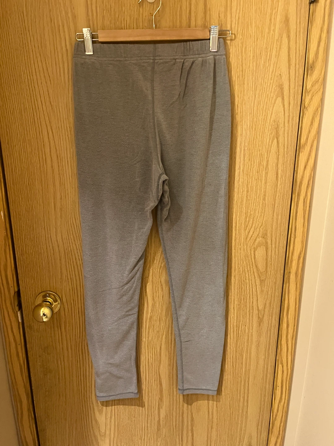 Ladies athletic pants, leggings and capris - photo 4