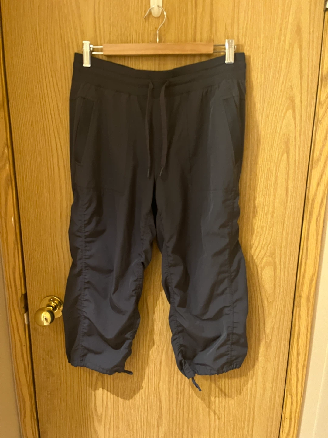 Ladies athletic pants, leggings and capris - photo 5