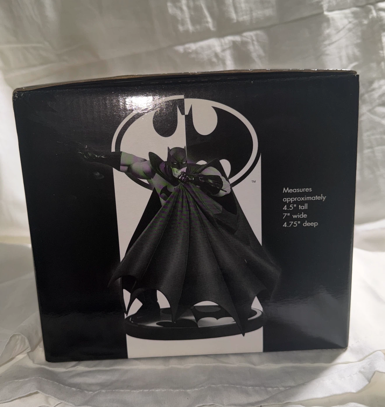 Batman Black and White Statue by Andy Kubert - photo 4