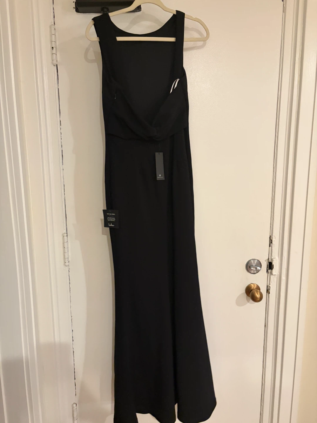Lulus Black Gown - photo 2