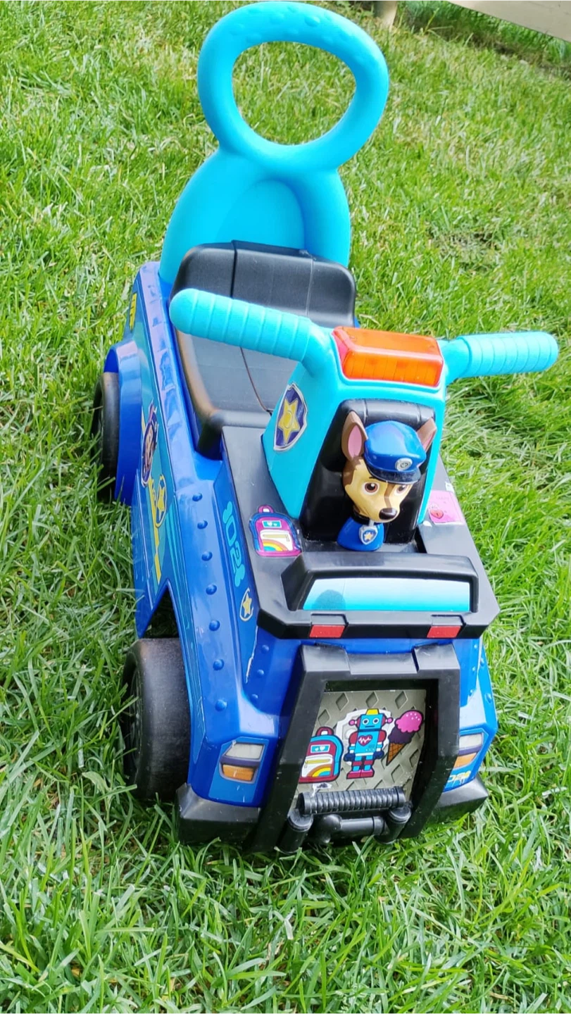 Paw Patrol Chase Ride-On Toy Car - photo 3