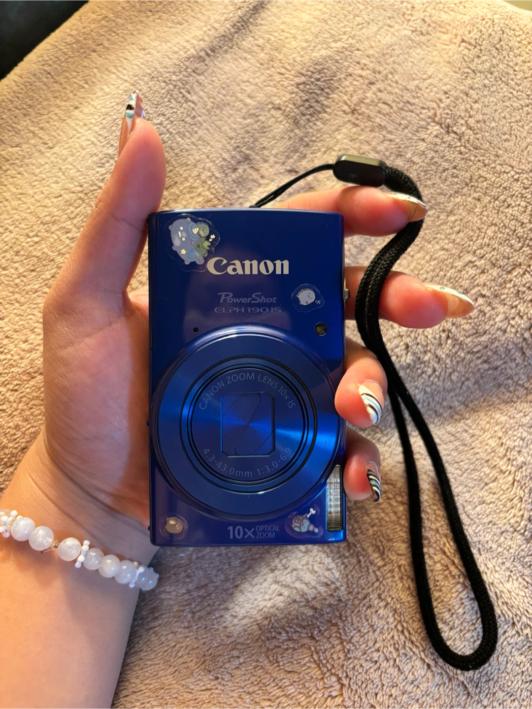 Canon Powershot ELPH 190 IS - photo 2