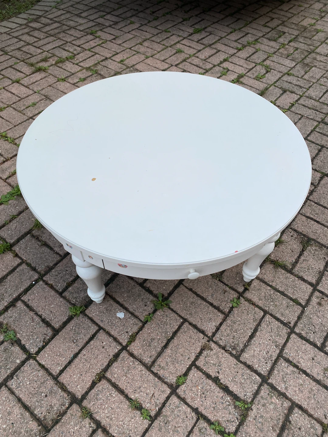 IKEA White Round Coffee Table - photo 2