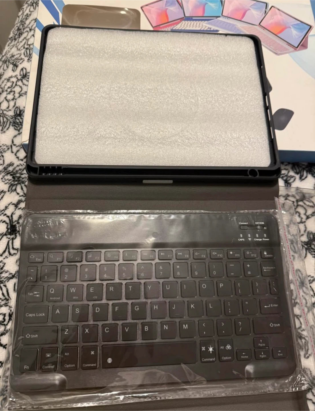 Tunkarmor Keyboard Case with Mouse and Charging Cable - photo 3