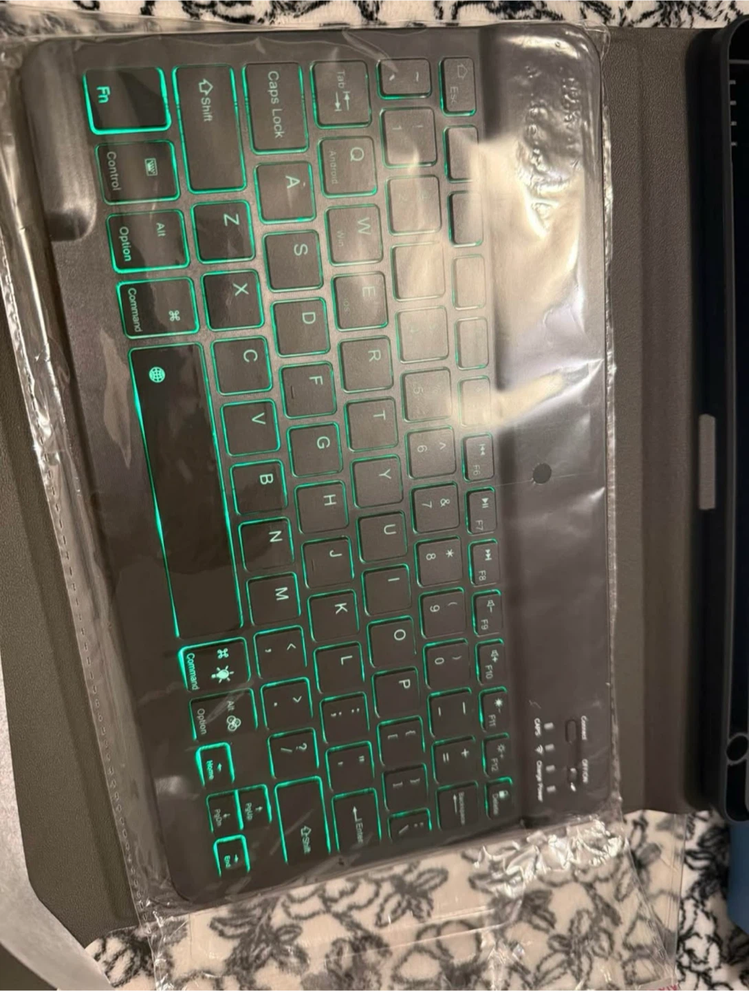 Tunkarmor Keyboard Case with Mouse and Charging Cable - photo 5