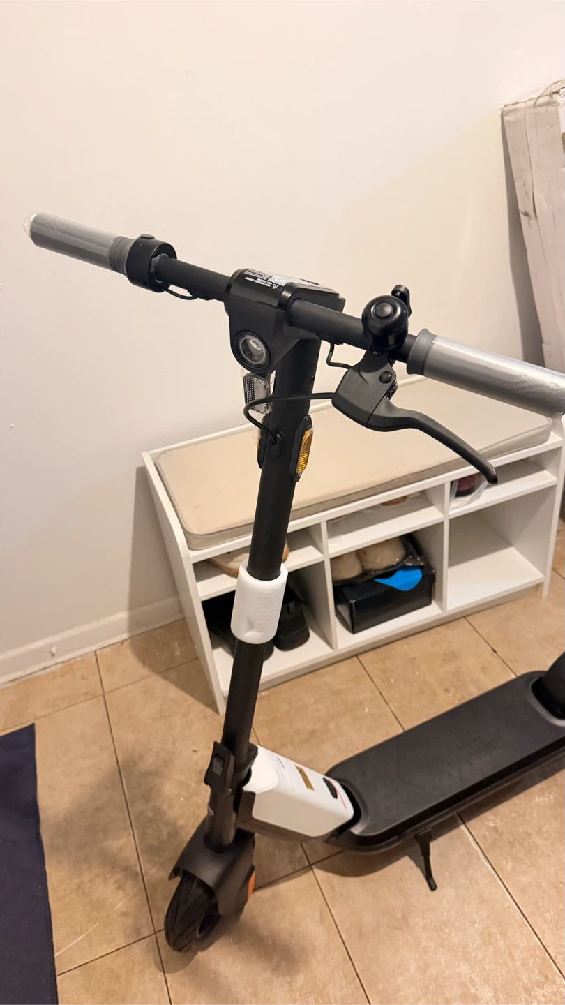 NIU KQi1 Pro Electric Kick Scooter - photo 2