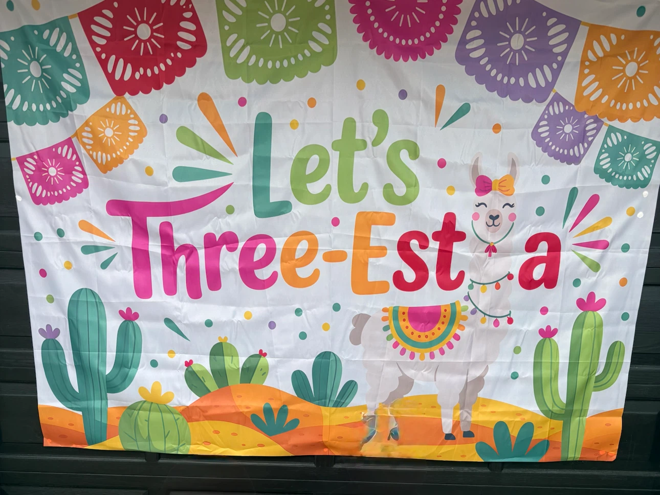 Three-Esta party decorations (third birthday)