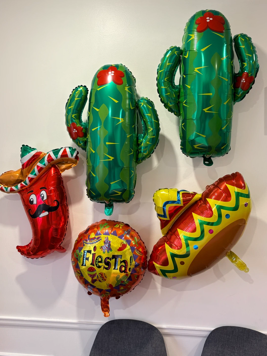 Three-Esta party decorations (third birthday) - photo 3