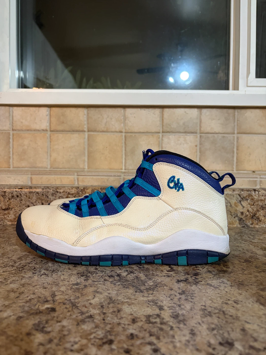 Air Jordan 10 Retro 'Charlotte Hornets' - photo 3