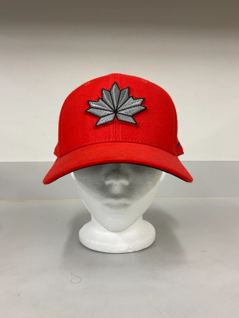Nike Classic99 Canada Maple Leaf Baseball Cap