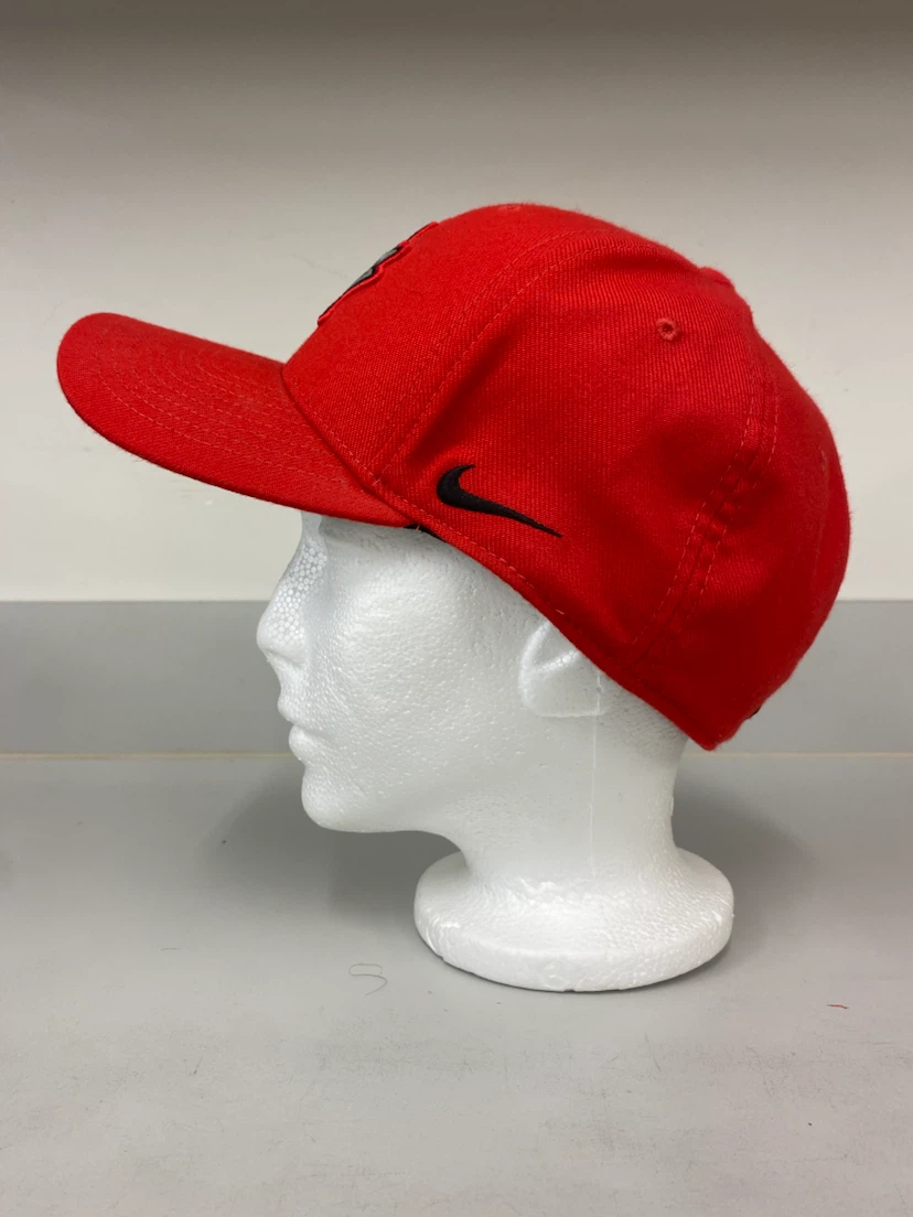 Nike Classic99 Canada Maple Leaf Baseball Cap - photo 3
