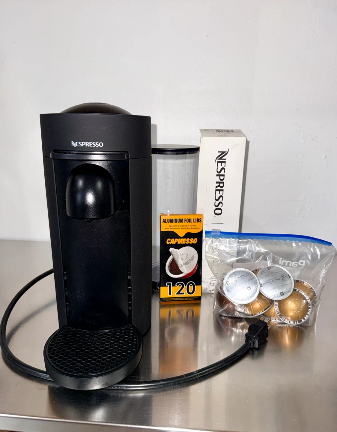 Nespresso VertuoPlus Coffee Machine Bundle