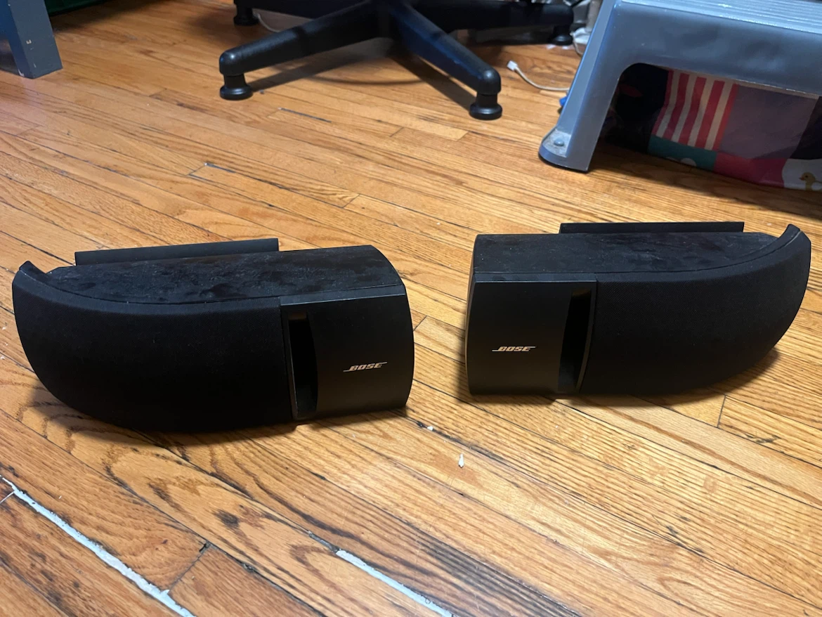 Bose Speakers (Pair) - photo 2