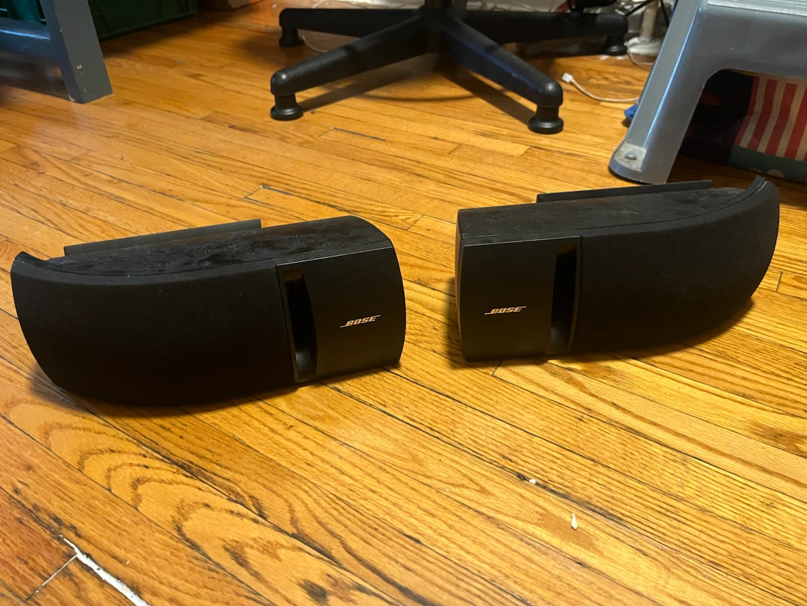 Bose Speakers (Pair) - photo 4